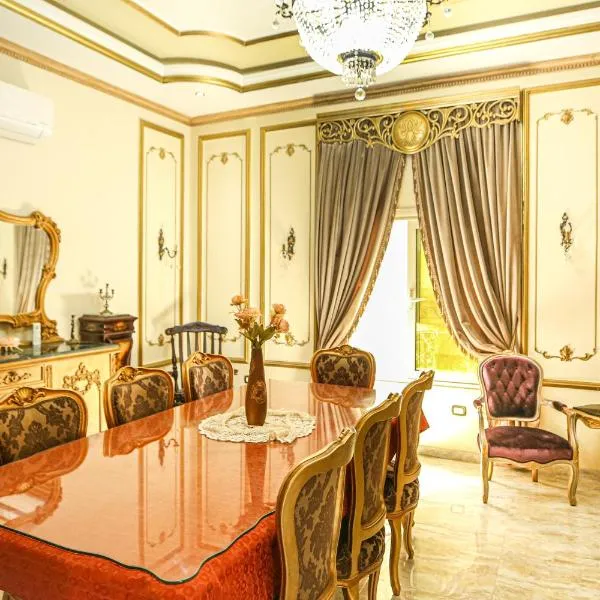 Bright And Spacious Appartment near Airport - New Cairo，位于开罗的酒店