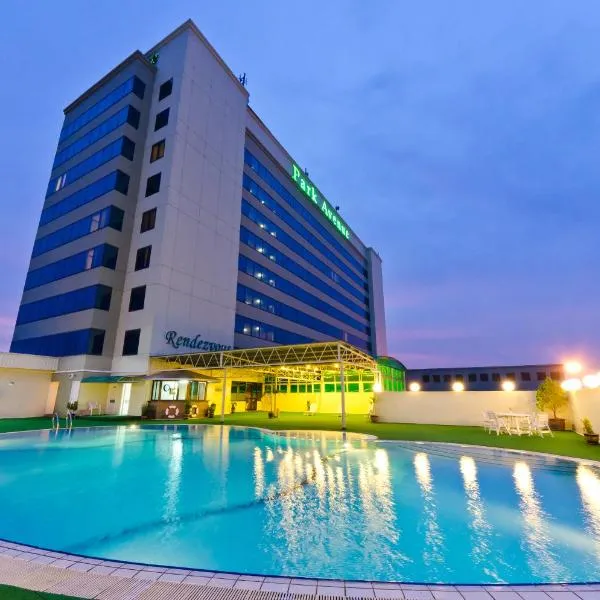 双溪大年公园大道酒店，位于Kampung Tanjung Puteri的酒店