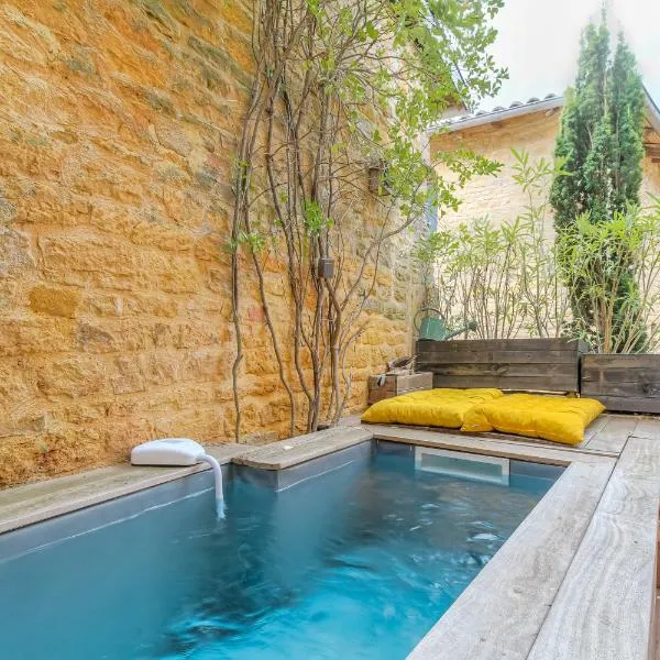 L'Arche Dorée，位于Pouilly-le-Monial的酒店