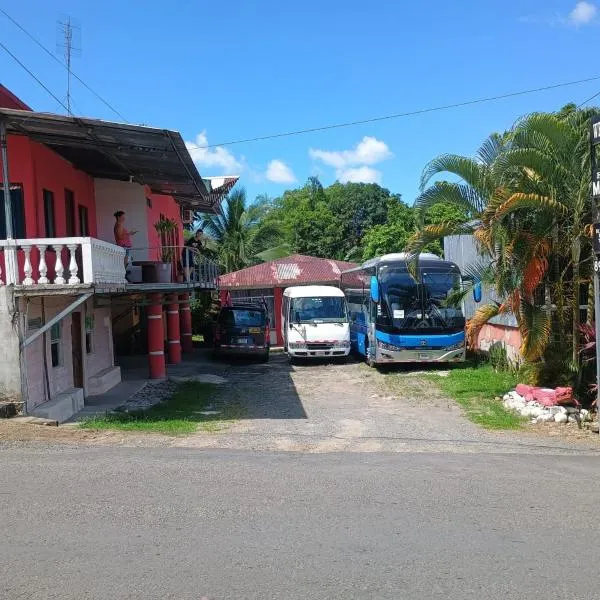 Hotel MANAA，位于Cariari的酒店