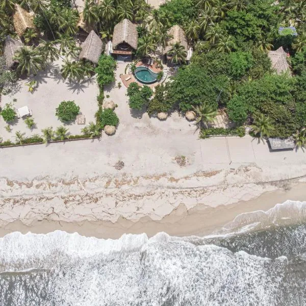 Casa Iwana Tayrona Suites Deluxe Playa y AC，位于Guachaca的酒店