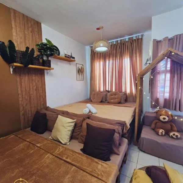 El Nissi Staycation, FAMILY CABIN, CONTEMPORARY CABIN, Enchanted Kingdom，位于Santa Rosa的酒店