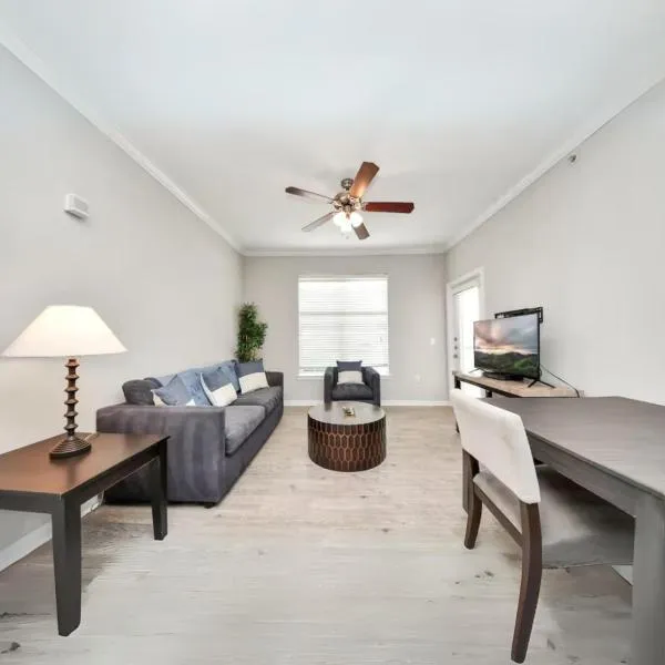 Modern 1BR Retreat Open Layout, Workspace, Views，位于马格诺利亚的酒店