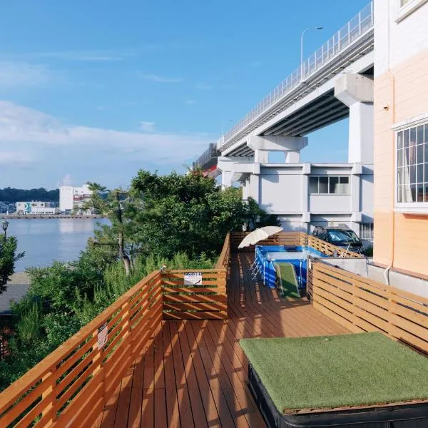 DokiDoggie城ヶ島遊ケ崎BASE，位于三浦市的酒店