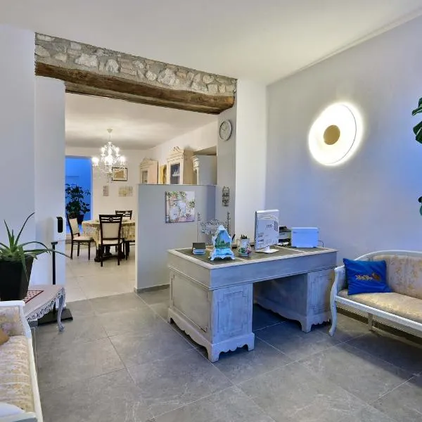 Ca' Rossa，位于罗伊的酒店