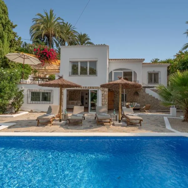 Casa Cobalto, Sea view, Mediterranean, Sea 700meters, 4 Bedrooms，位于贝尼萨的酒店