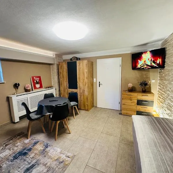 FeWo Zimmervermietung Bornemann，位于Könnern的酒店