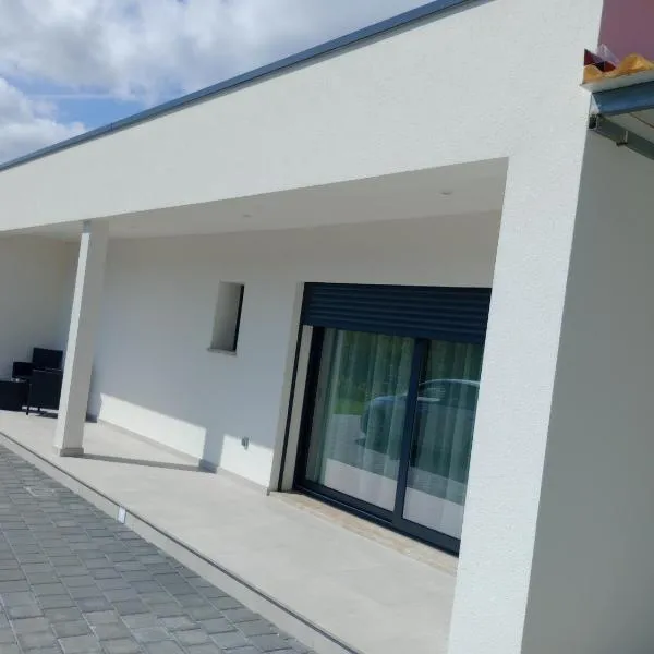 Casa de Arcas，位于特拉什杜博鲁的酒店