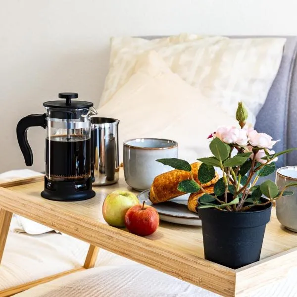 FeWocation Bremerhaven - Bright 1BR Apt with Balcony and Parking，位于不来梅港的酒店