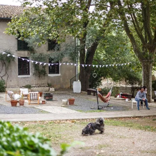 Domaine Castelnaut gîte et château，位于Laroque-de-Fa的酒店