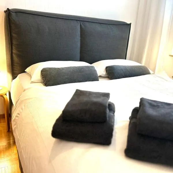 Japandi-Style in Dortmund mit Stellplatz, Balkon，位于多特蒙德的酒店