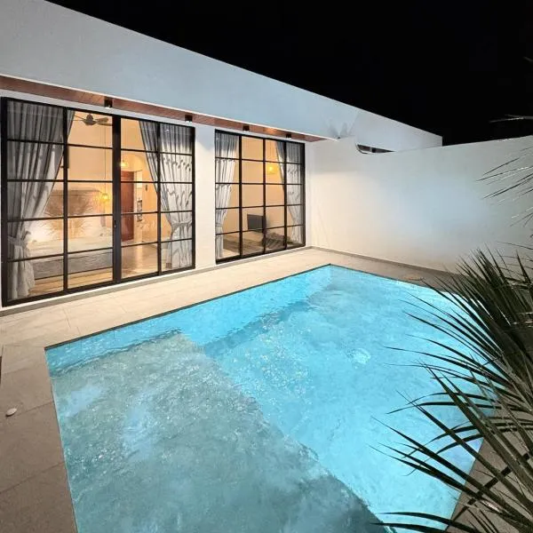 Arouna Villa Private Pool，位于龙运的酒店