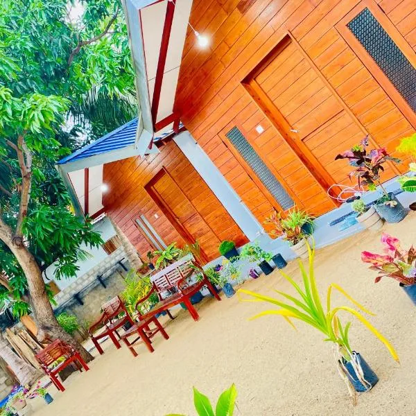 Mermaid Hostel，位于亭可马里的酒店