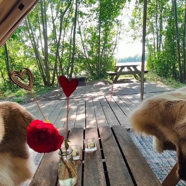 Naturlig på Korsgården Glamping，位于尼斯泰兹的酒店