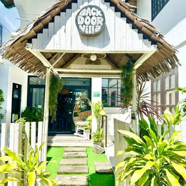 BACKDOOR VILLA，位于巴莱尔的酒店