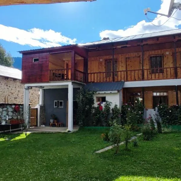 Guest House Waterfall，位于Mazeri的酒店