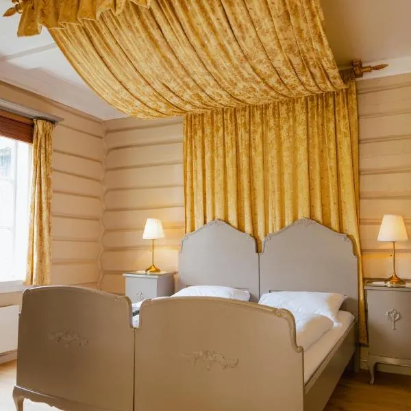 雷斯海姆酒店&汽车站，位于洛姆的酒店