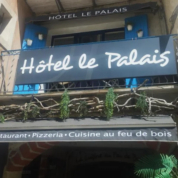 Le palais, hôtel - restaurant，位于阿普特的酒店
