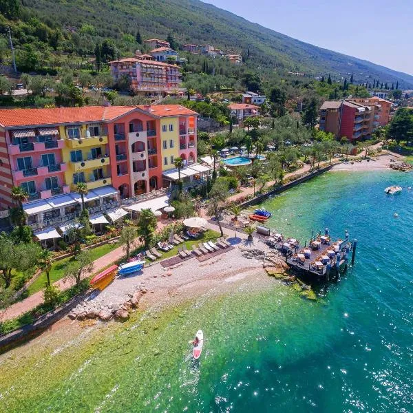Belfiore Park Hotel 4Stars Superior "Adults Only"，位于布雷佐内加尔达的酒店