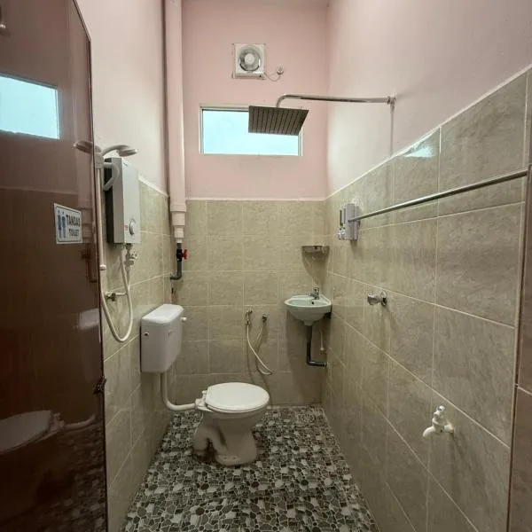 Bilik Inap Sofya，位于巴佐的酒店