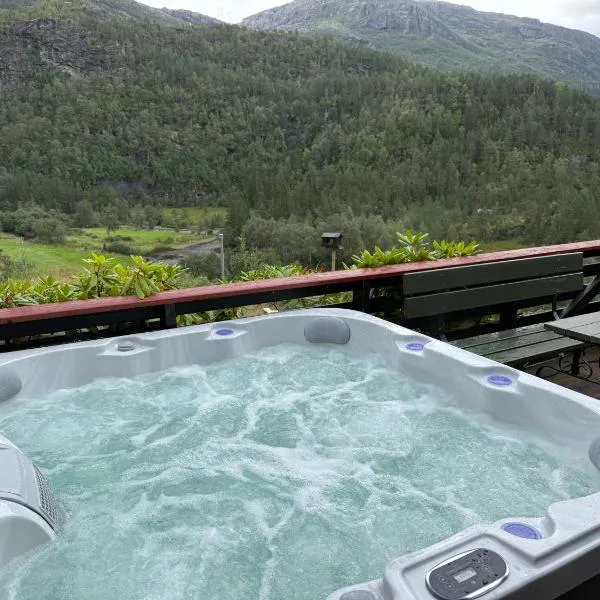 Fossen bratte chalet，位于Eikedalen的酒店