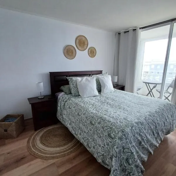 Departamento Condominio Serena Pacifico，位于拉塞雷纳的酒店