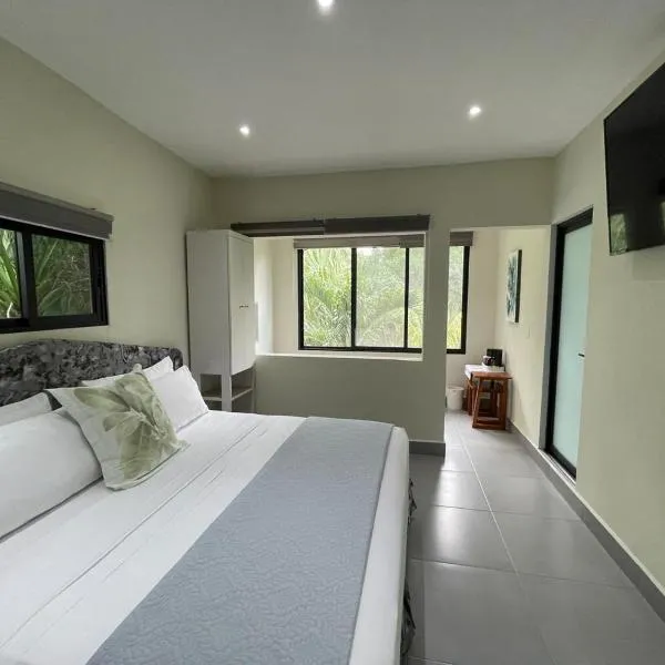 The Blue Eco Lodge，位于巴利亚多利德的酒店