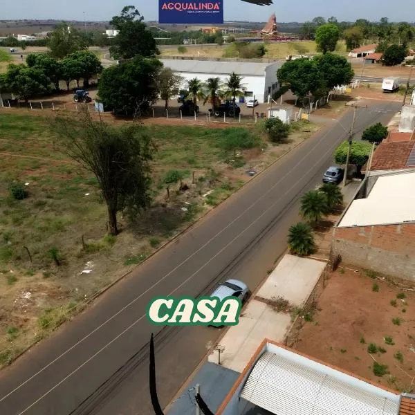 Casa aconchegante 4 minutos do thermas，位于Andradina的酒店