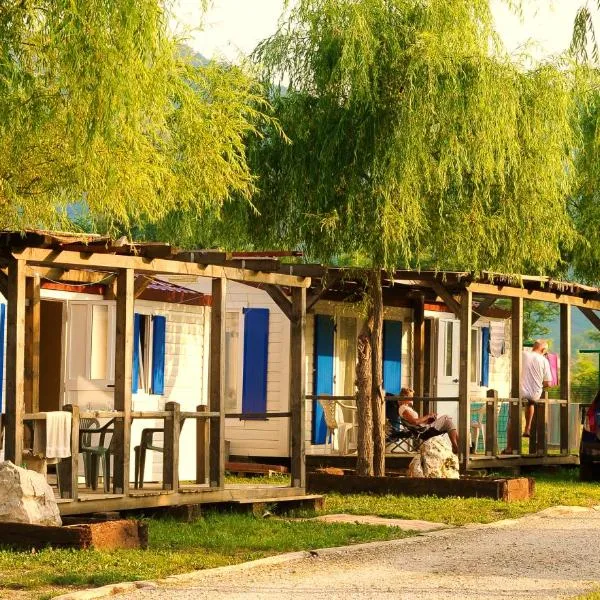 Mobilehouse & Camping Lijak，位于Šempas的酒店