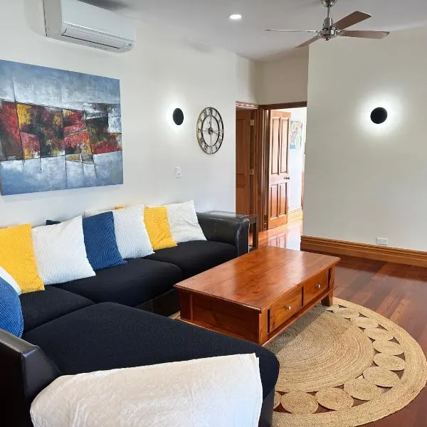 Russell Harbour Apartment，位于拉塞尔的酒店