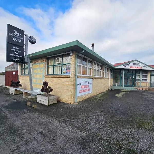 Whitehorse Inn，位于北帕默斯顿的酒店