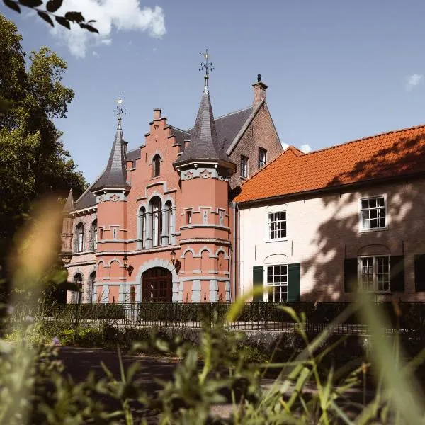 Kasteel Steenenburg，位于登博斯的酒店