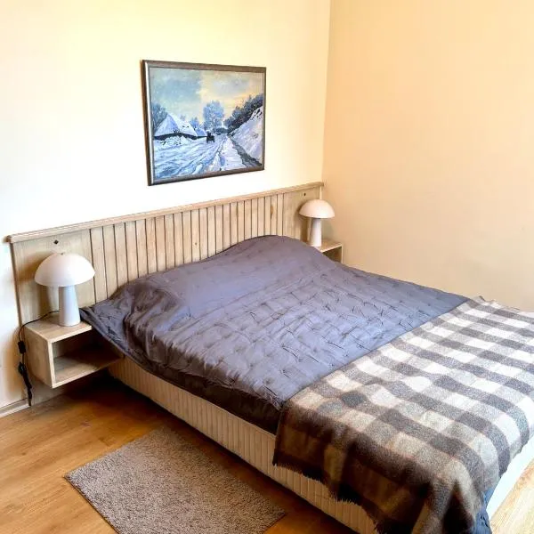 Pirin Golf Cozy Mountain Apartment with Views of Pirin & Rila，位于班斯科的酒店
