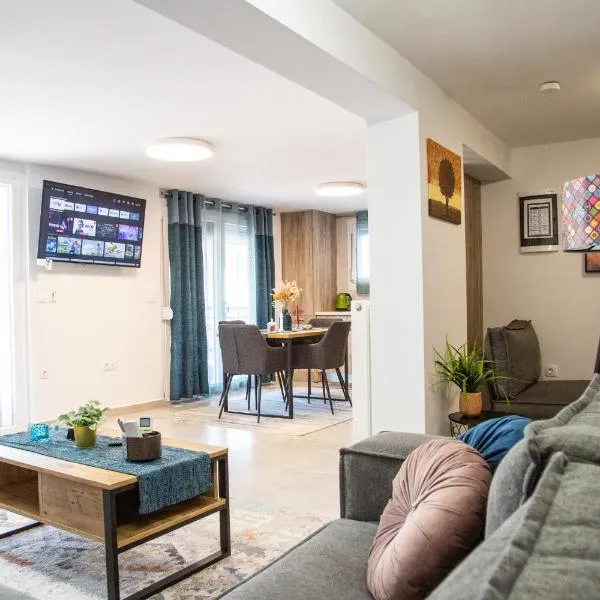 Cozy Like Home，位于卡斯托里亚的酒店