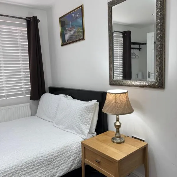 Room with en-suite facilities，位于Ashford的酒店