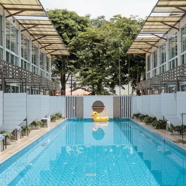 Full Stop Pool Villa Don Mueang，位于Lak Si的酒店