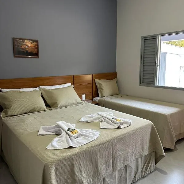 Castelo do Lago Hotel e Restaurante，位于Fama的酒店