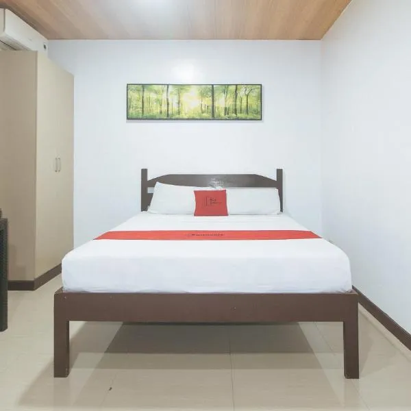 RedDoorz at RJs Bldg near Lyceum Gen Trias Cavite，位于General Trias的酒店
