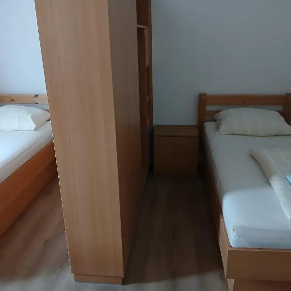2-Bett Zimmer，位于魏登的酒店