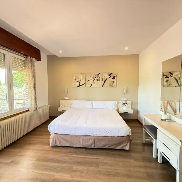 洛斯奥利沃斯酒店，位于赫塔费的酒店