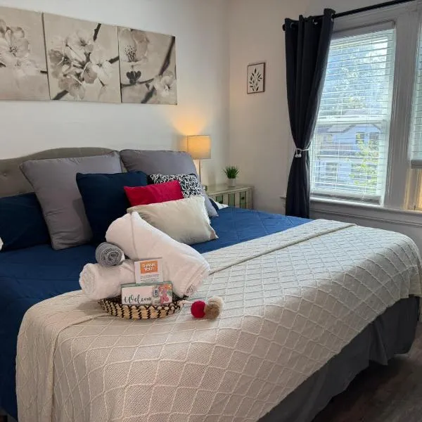 Cozy Private bedrooms Kitchen Wifi，位于恩格尔伍德的酒店