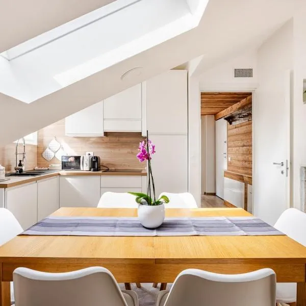 Chalet Moderno Aprica - vicino alle piste e parcheggio incluso，位于阿帕里卡的酒店