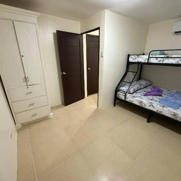 Rosebud's, Fully Airconditioned，位于安吉利斯的酒店