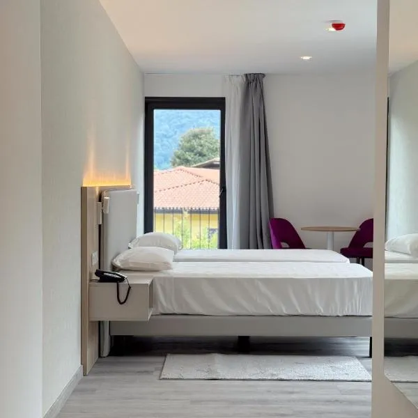 Lake & More Suite Hotel，位于帕拉蒂科的酒店