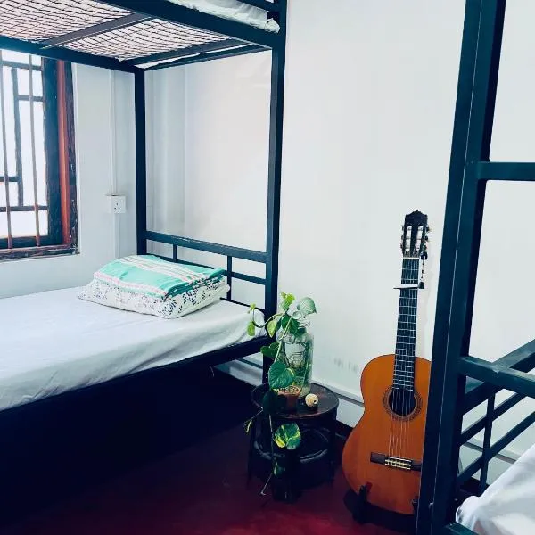 Ku'Vana Hostel Kandy，位于康提的酒店