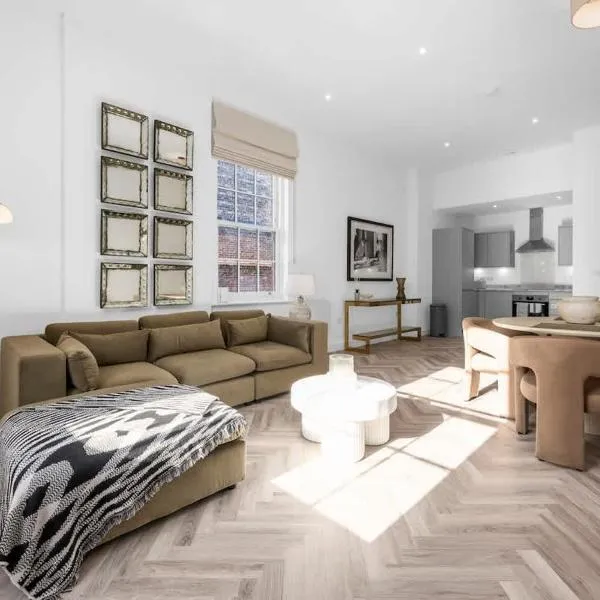 2 Bed Altrincham Flat Free Parking，位于艾纯查姆的酒店