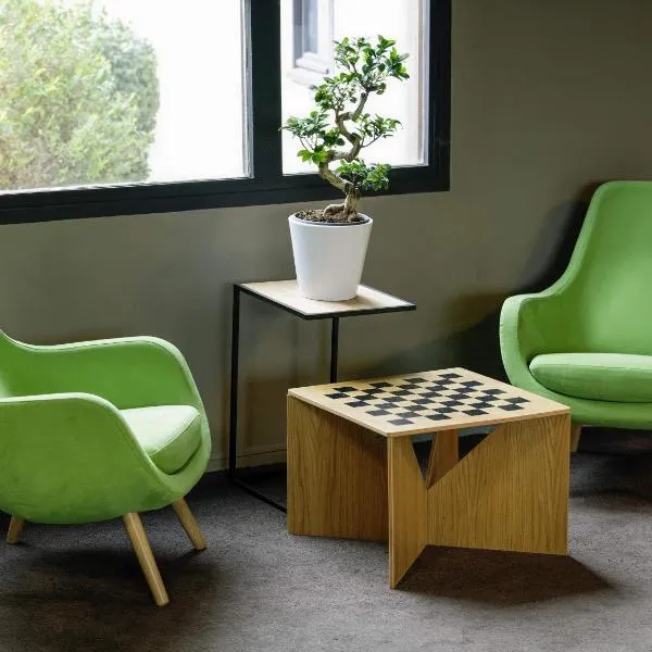 水星夏龙苏尔萨那酒店，位于索恩河畔沙隆的酒店