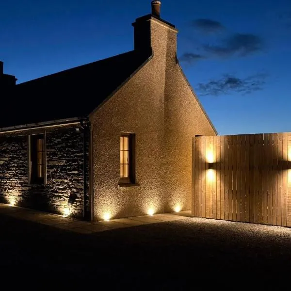 Peedie Orkney Cottage with Hot Tub，位于奥克尼的酒店