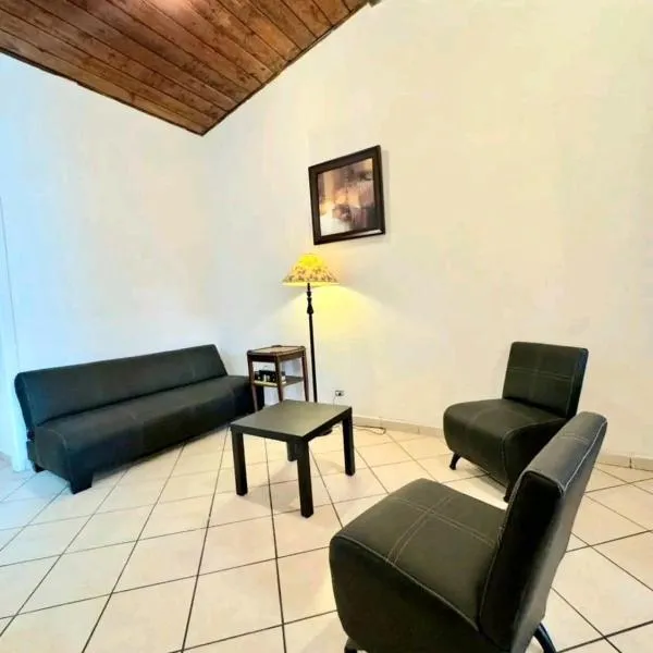 Casa cerca de la playa，位于恩塞纳达港的酒店