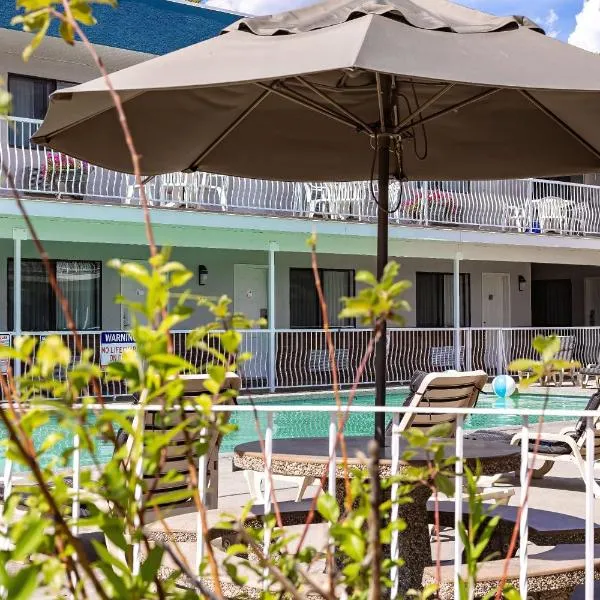 希娅丝塔套房酒店，位于基洛纳的酒店